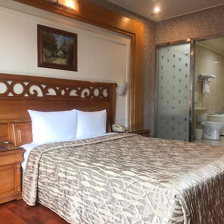 Regin Business Motel Luzhu Εξωτερικό φωτογραφία